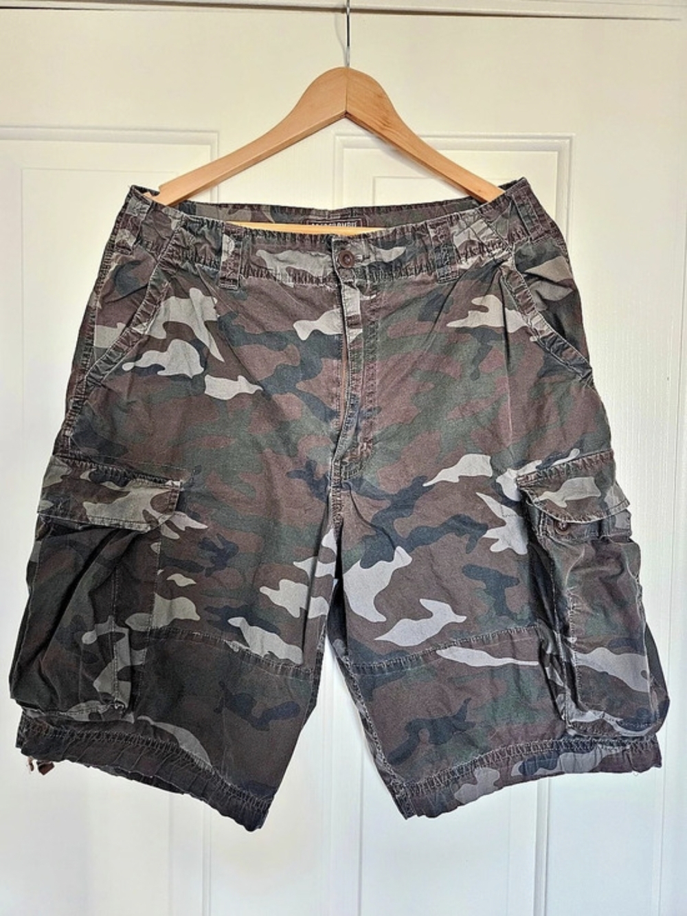Abercrombie & Fitch Men's Camo Cargo Shorts Waist 34 Cotton